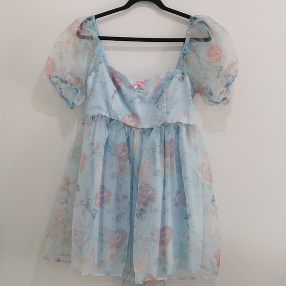 🌸 Baby Blue Floral Dress 🌸 - Picture 1 of 4